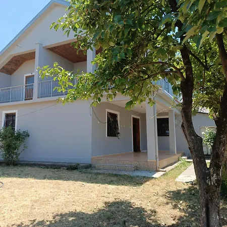 Hostel Brankolari Polisi i Vogel